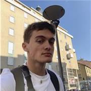 Étudiant en voie de devenir professeur, je suis bilingue anglais-français et je cherche à donner des cours